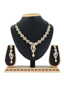 Swanky Gold Rodium Polish Stone Work Alloy Necklace Set