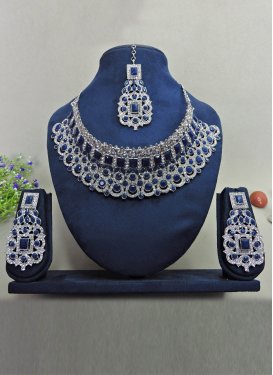 Swanky Navy Blue and White Alloy Necklace Set