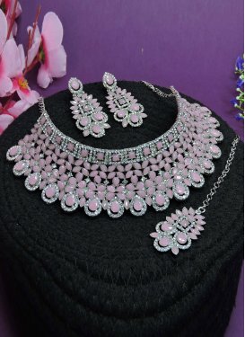 Swanky Necklace Set For Festival