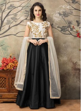 Latest Sarees Salwar Kameez Lehenga Cholis Gowns And Indian Ethnic Wear