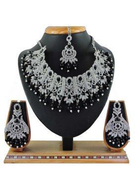 Talismanic Beads Work Black and White Alloy Necklace Set