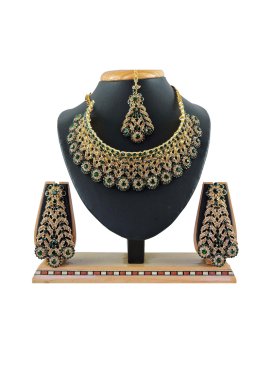 Talismanic Bottle Green and Gold Alloy Necklace Set For Bridal