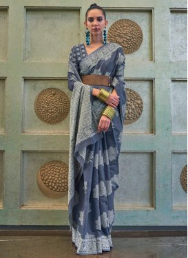 Thread Work Silk Blend Trendy Designer Saree