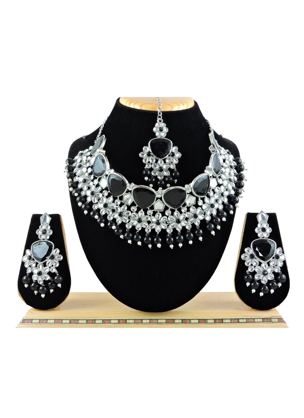 Trendy Beads Work Alloy Gold Rodium Polish Necklace Set For Festival