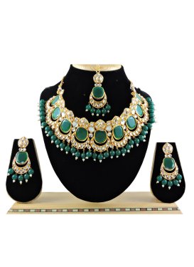 Trendy Beads Work Green and White Necklace Set