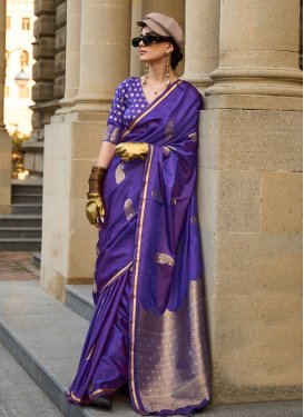 Trendy Classic Saree For Ceremonial