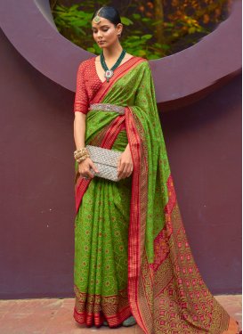 Trendy Designer Saree For Ceremonial