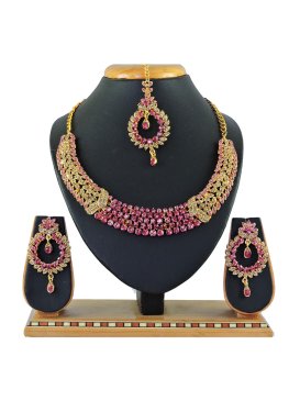 Trendy Gold Rodium Polish Alloy Necklace Set For Ceremonial