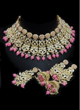 Trendy Off White and Pink Alloy Necklace Set
