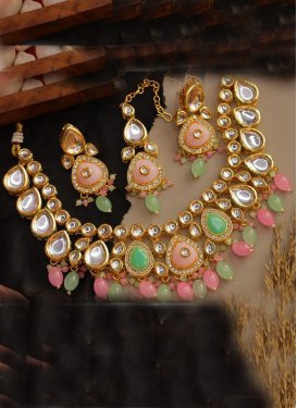 Unique Pink and Sea Green Brass Gold Rodium Polish Bridal Jewelry For Bridal