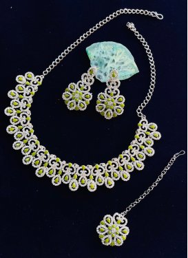 Versatile Alloy Olive and White Necklace Set For Festival