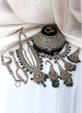 Versatile Bottle Green and White Gold Rodium Polish Necklace Set For Bridal