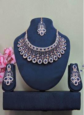 Versatile Stone Work Navy Blue and White Necklace Set