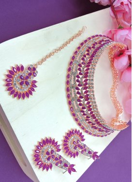 Versatile Stone Work Violet and White Alloy Necklace Set