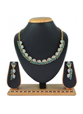 Versatile Teal and White Alloy Gold Rodium Polish Necklace Set For Ceremonial